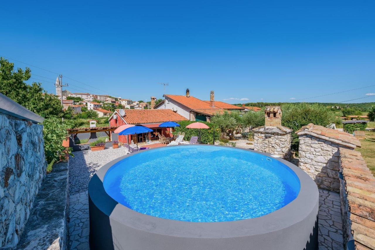 Apartment With Pool Вишнян Экстерьер фото