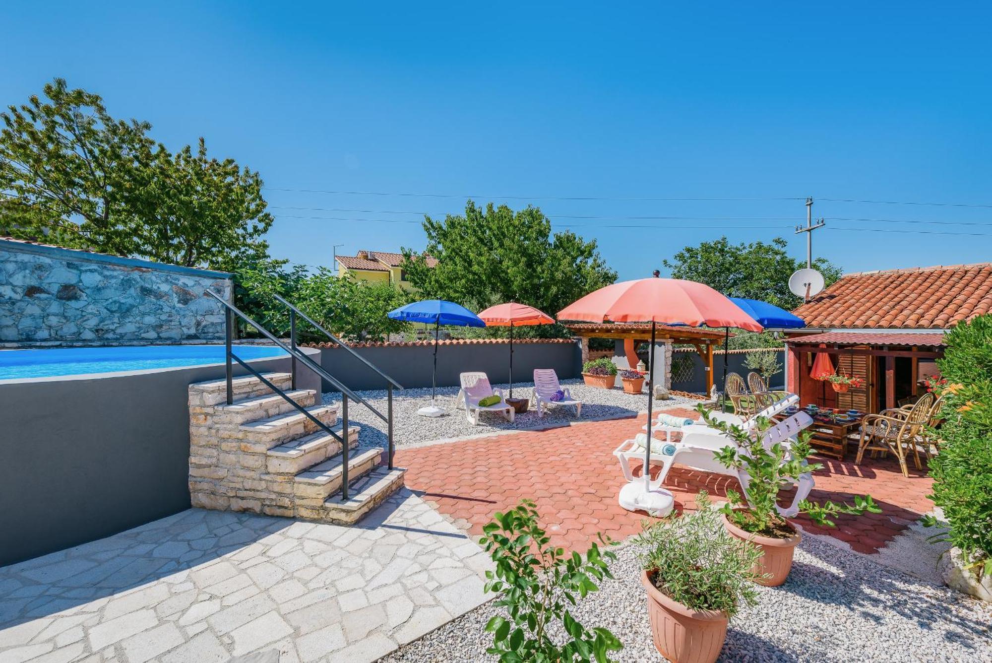 Apartment With Pool Вишнян Экстерьер фото