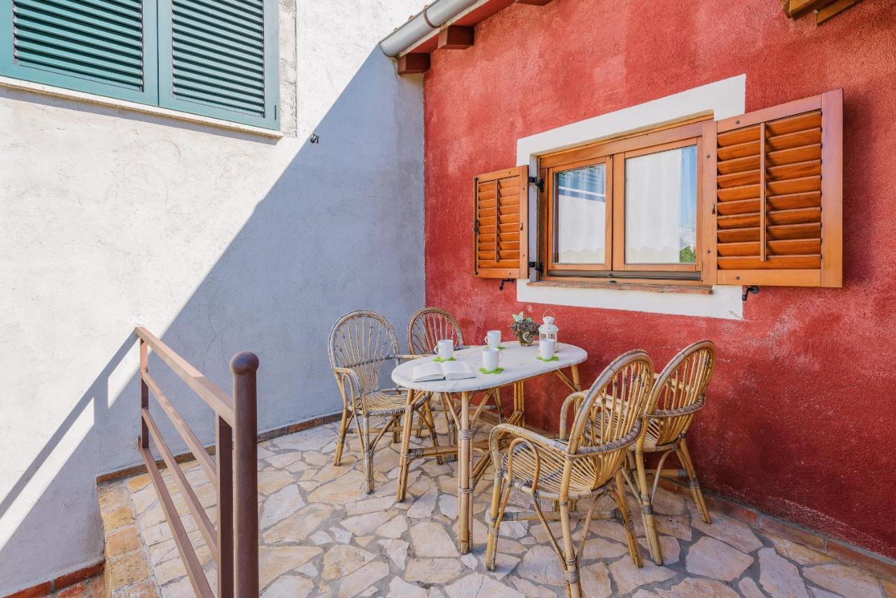 Apartment With Pool Вишнян Экстерьер фото